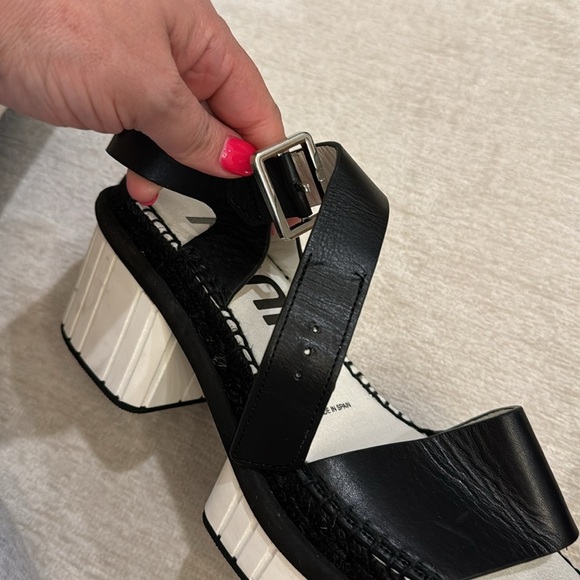 NWOT KANNA CIBELE SANDAL IN BLACK 8 ( 38) - Picture 11 of 17